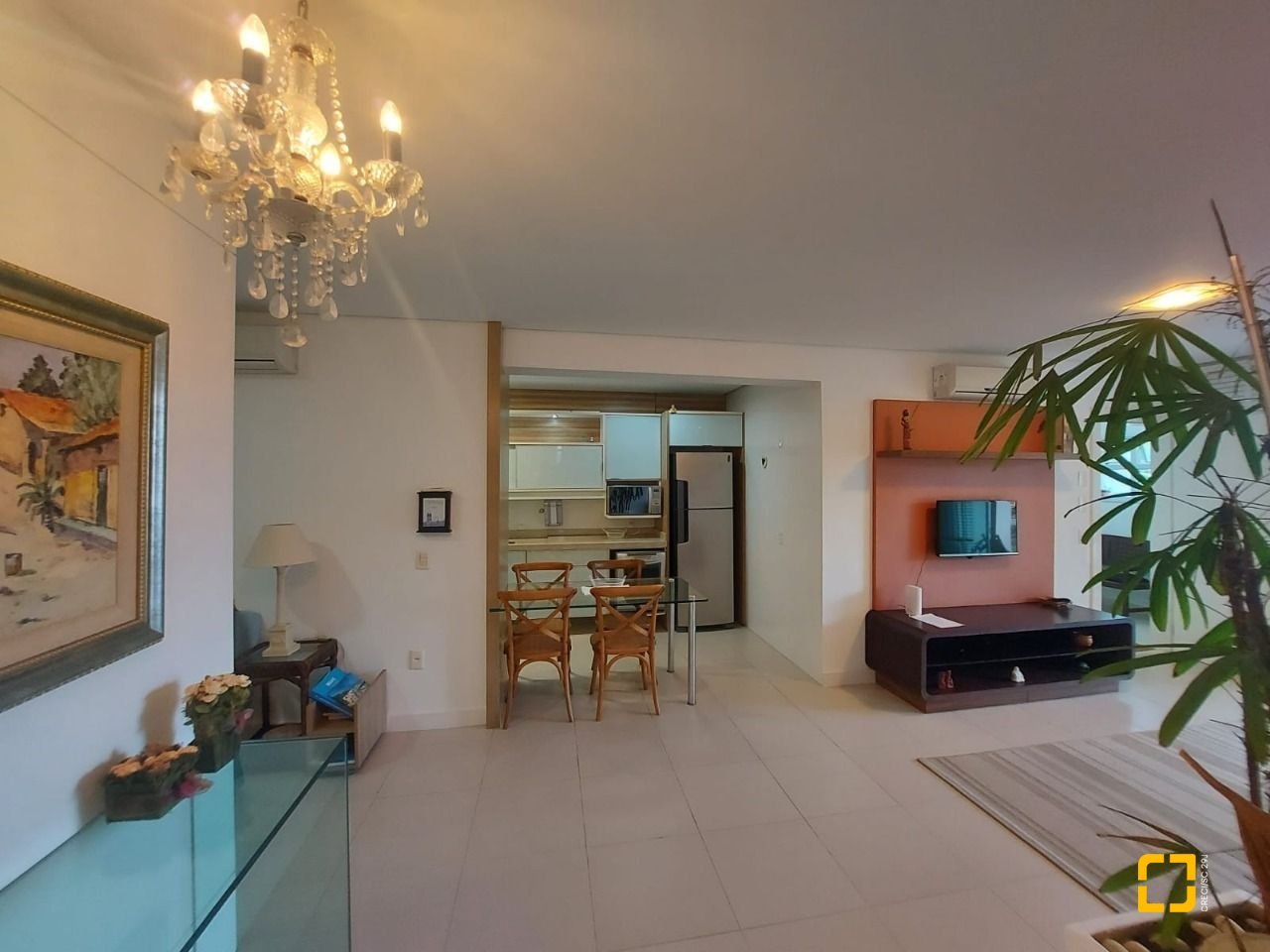 Prédio com 475m², 8 garagens, no bairro Canasvieiras em Florianópolis