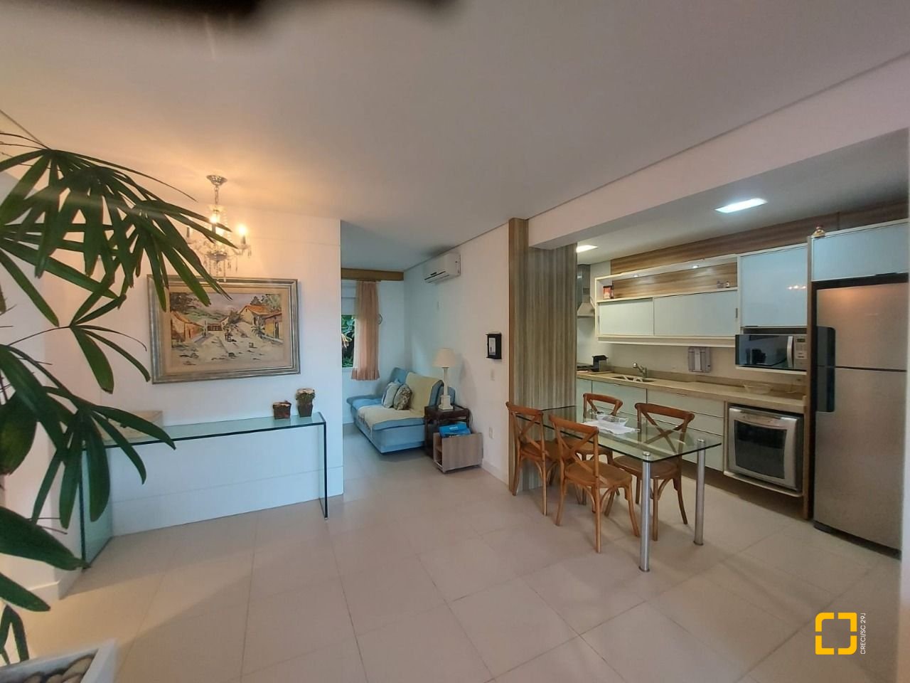Prédio com 475m², 8 garagens, no bairro Canasvieiras em Florianópolis