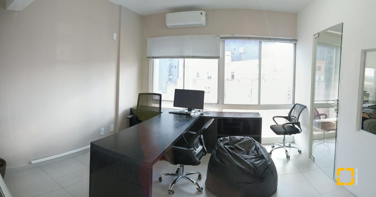 Sala com 111m², no bairro Centro em Florianópolis