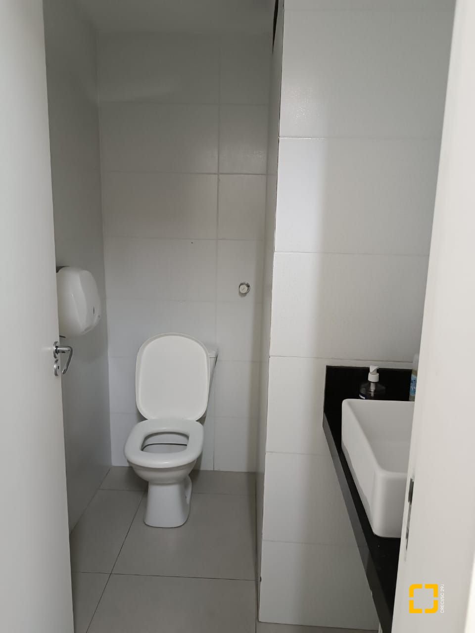 Sala com 111m², no bairro Centro em Florianópolis