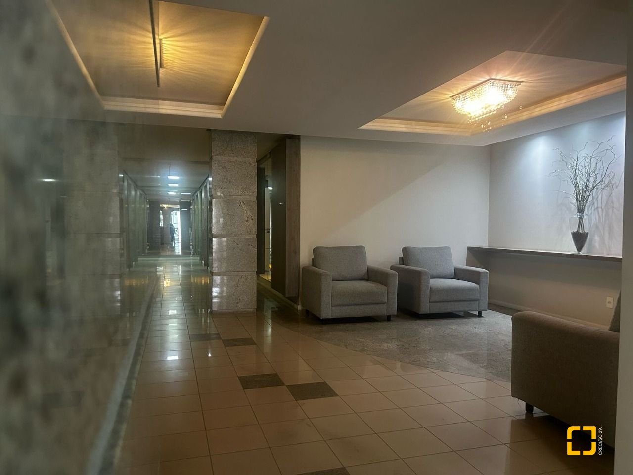 Apartamento com 81m², 3 quartos (sendo 1 suíte), 1 garagem, no bairro Centro em Florianópolis