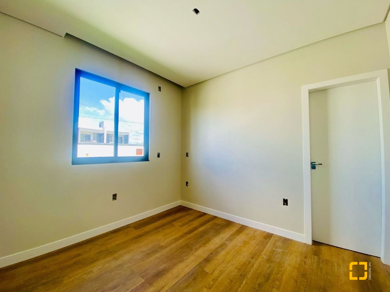 Casa com 128m², 3 quartos (sendo 1 suíte), 2 garagens, no bairro Sertão do Maruim em São José