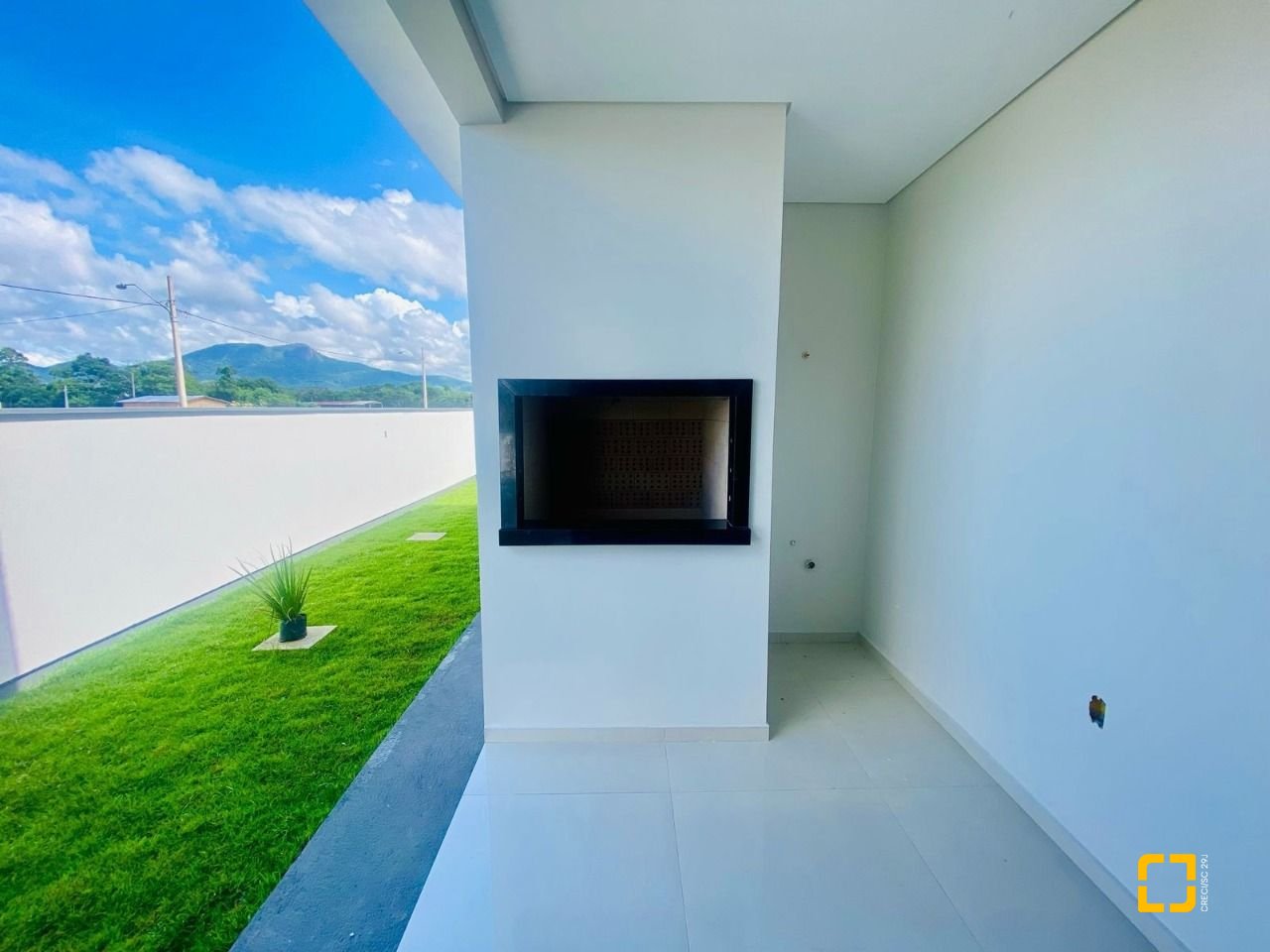 Casa com 128m², 3 quartos (sendo 1 suíte), 2 garagens, no bairro Sertão do Maruim em São José