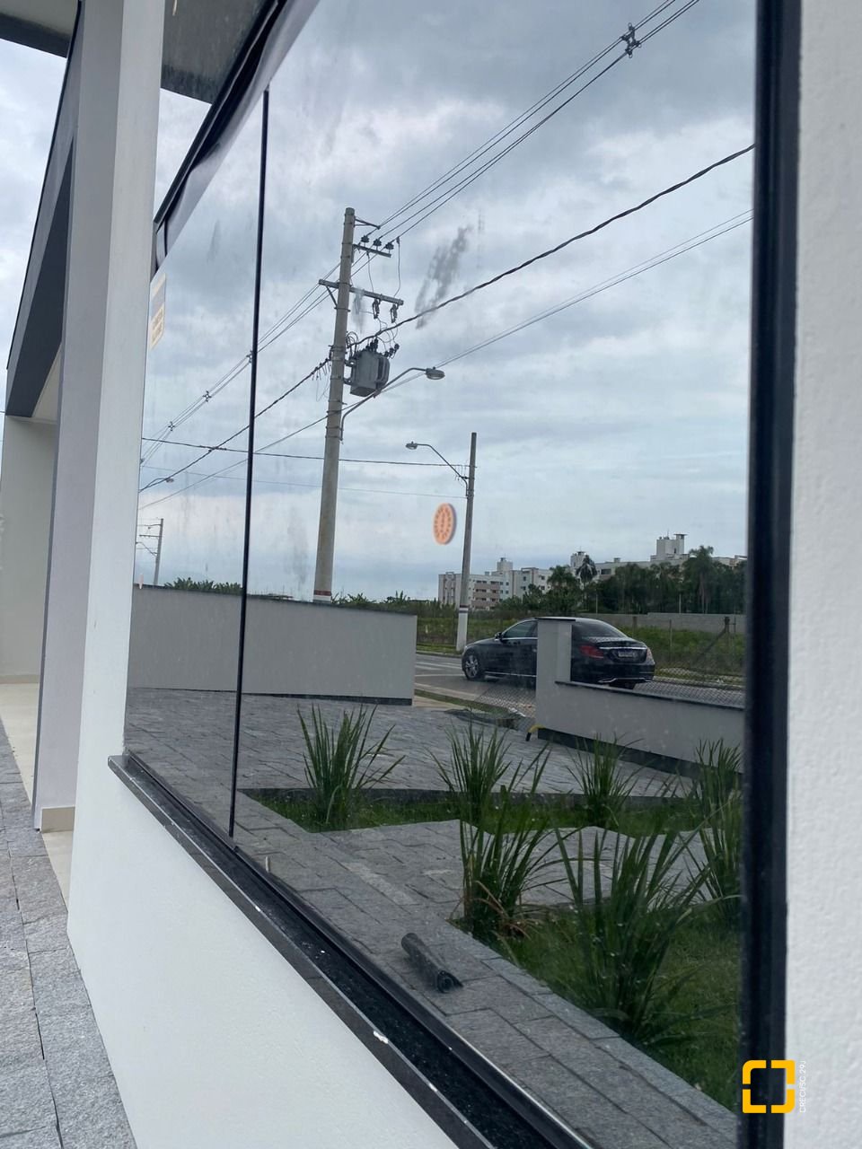 Casa com 128m², 3 quartos (sendo 1 suíte), 2 garagens, no bairro Sertão do Maruim em São José
