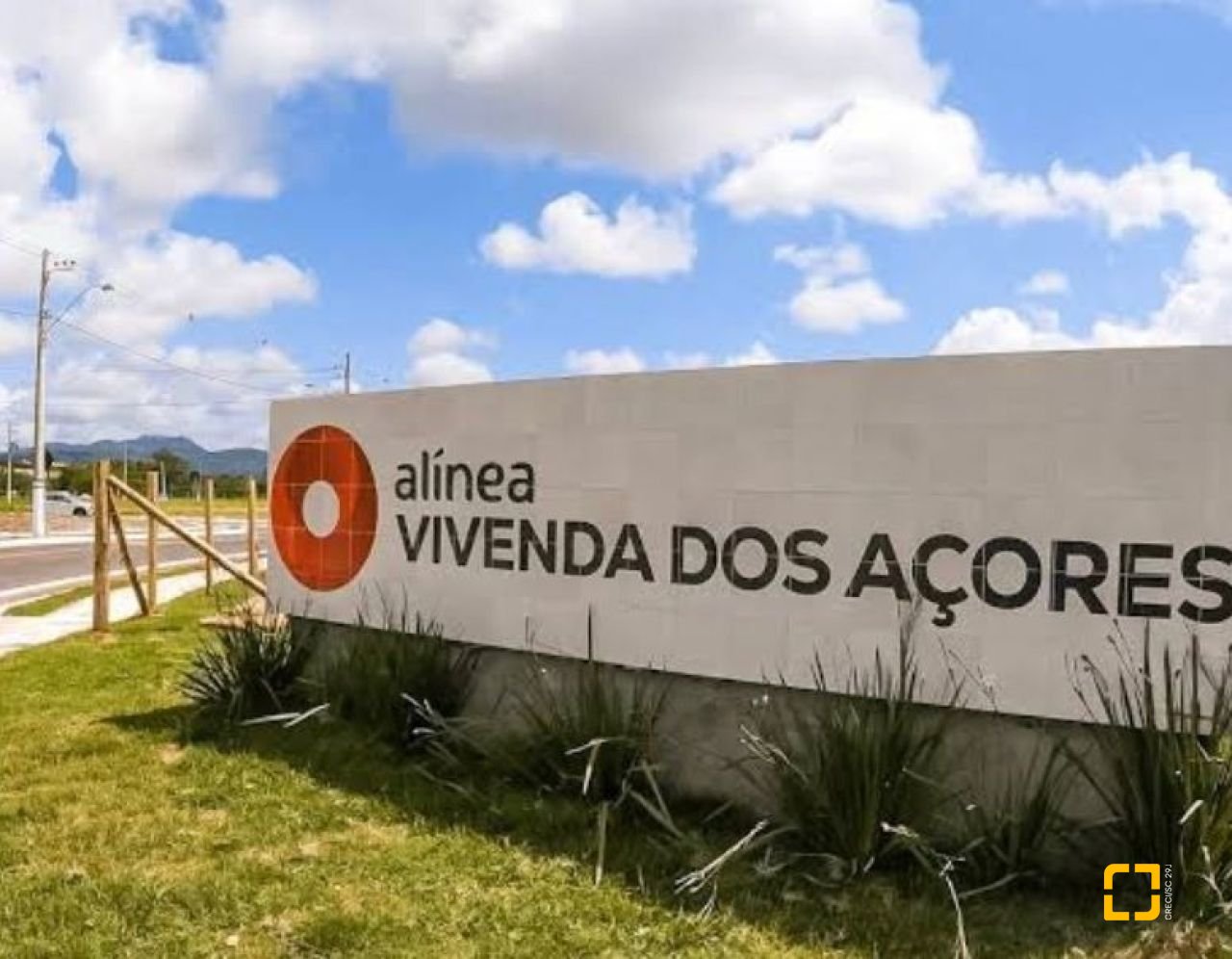 Casa com 128m², 3 quartos (sendo 1 suíte), 2 garagens, no bairro Sertão do Maruim em São José