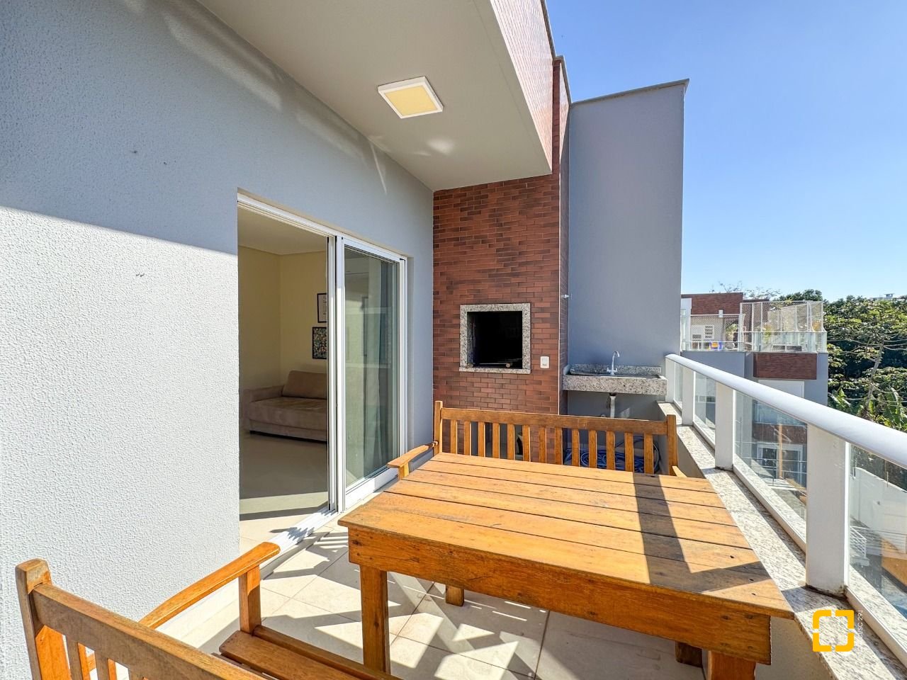 Cobertura com 159m², 4 quartos (sendo 1 suíte), 2 garagens, no bairro Jurerê em Florianópolis