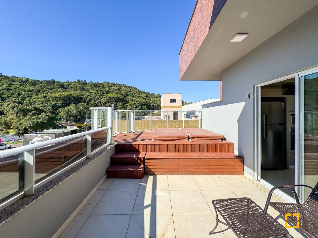 Cobertura com 159m², 4 quartos (sendo 1 suíte), 2 garagens, no bairro Jurerê em Florianópolis