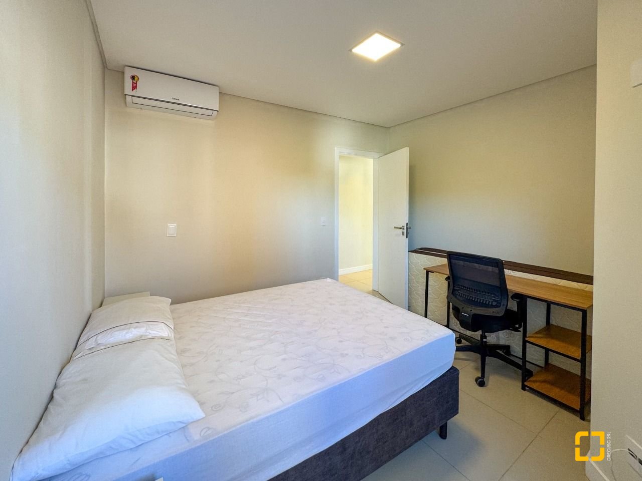 Cobertura com 159m², 4 quartos (sendo 1 suíte), 2 garagens, no bairro Jurerê em Florianópolis