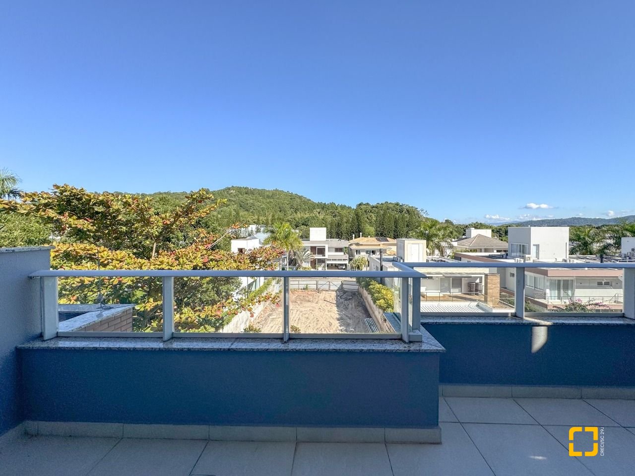 Cobertura com 159m², 4 quartos (sendo 1 suíte), 2 garagens, no bairro Jurerê em Florianópolis
