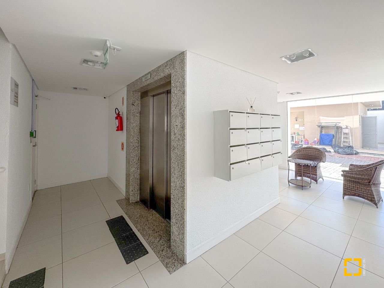 Cobertura com 159m², 4 quartos (sendo 1 suíte), 2 garagens, no bairro Jurerê em Florianópolis