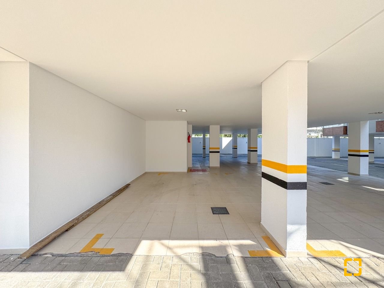 Cobertura com 159m², 4 quartos (sendo 1 suíte), 2 garagens, no bairro Jurerê em Florianópolis