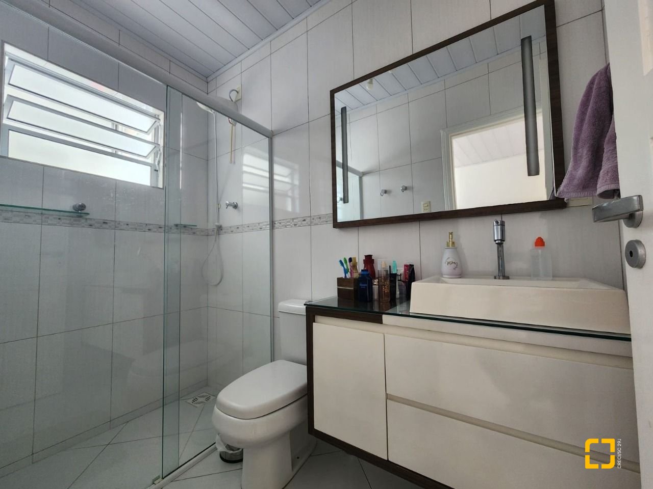 Casa com 120m², 4 quartos (sendo 1 suíte), 1 garagem, no bairro Centro em Florianópolis