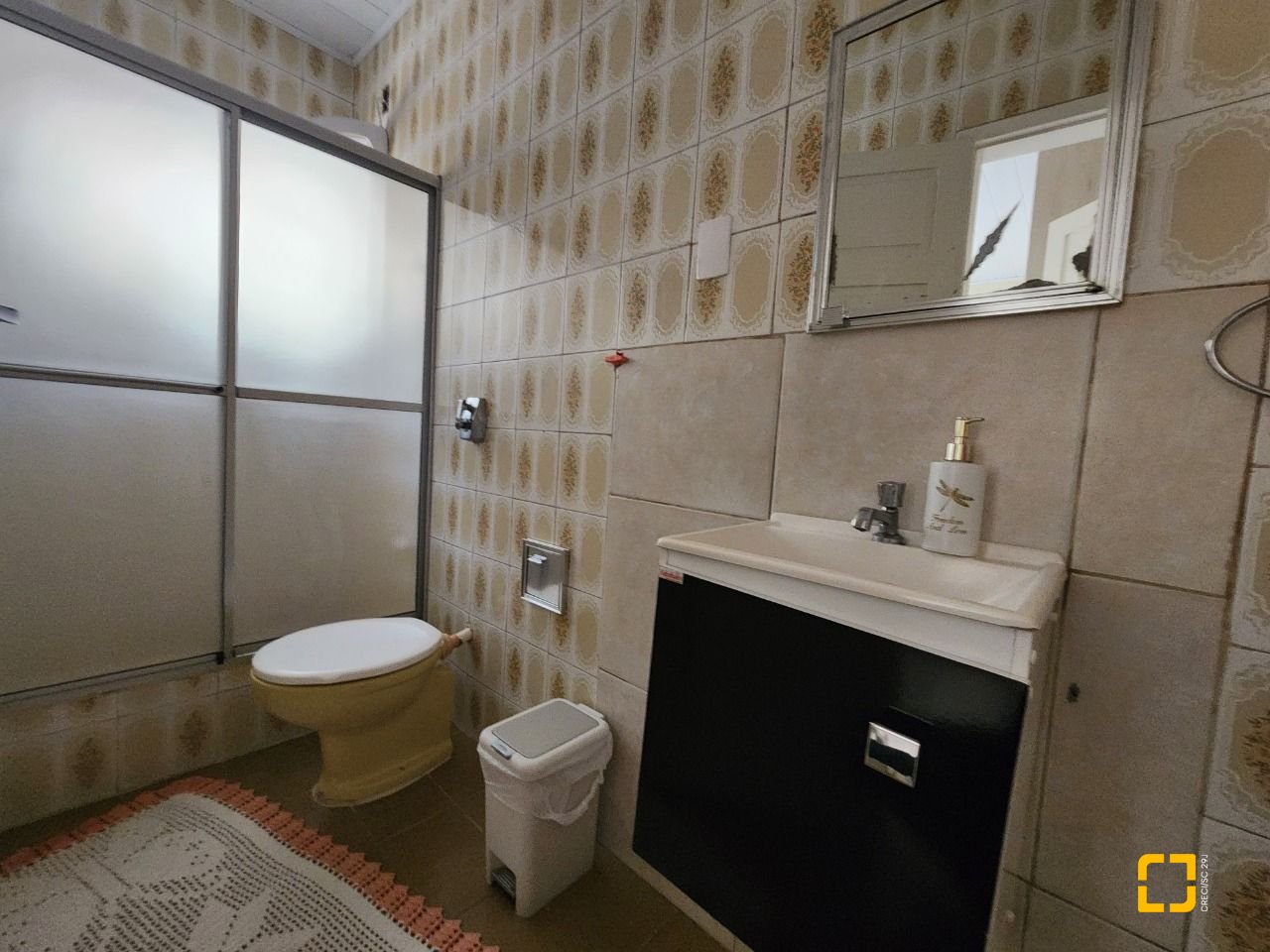 Casa com 120m², 4 quartos (sendo 1 suíte), 1 garagem, no bairro Centro em Florianópolis