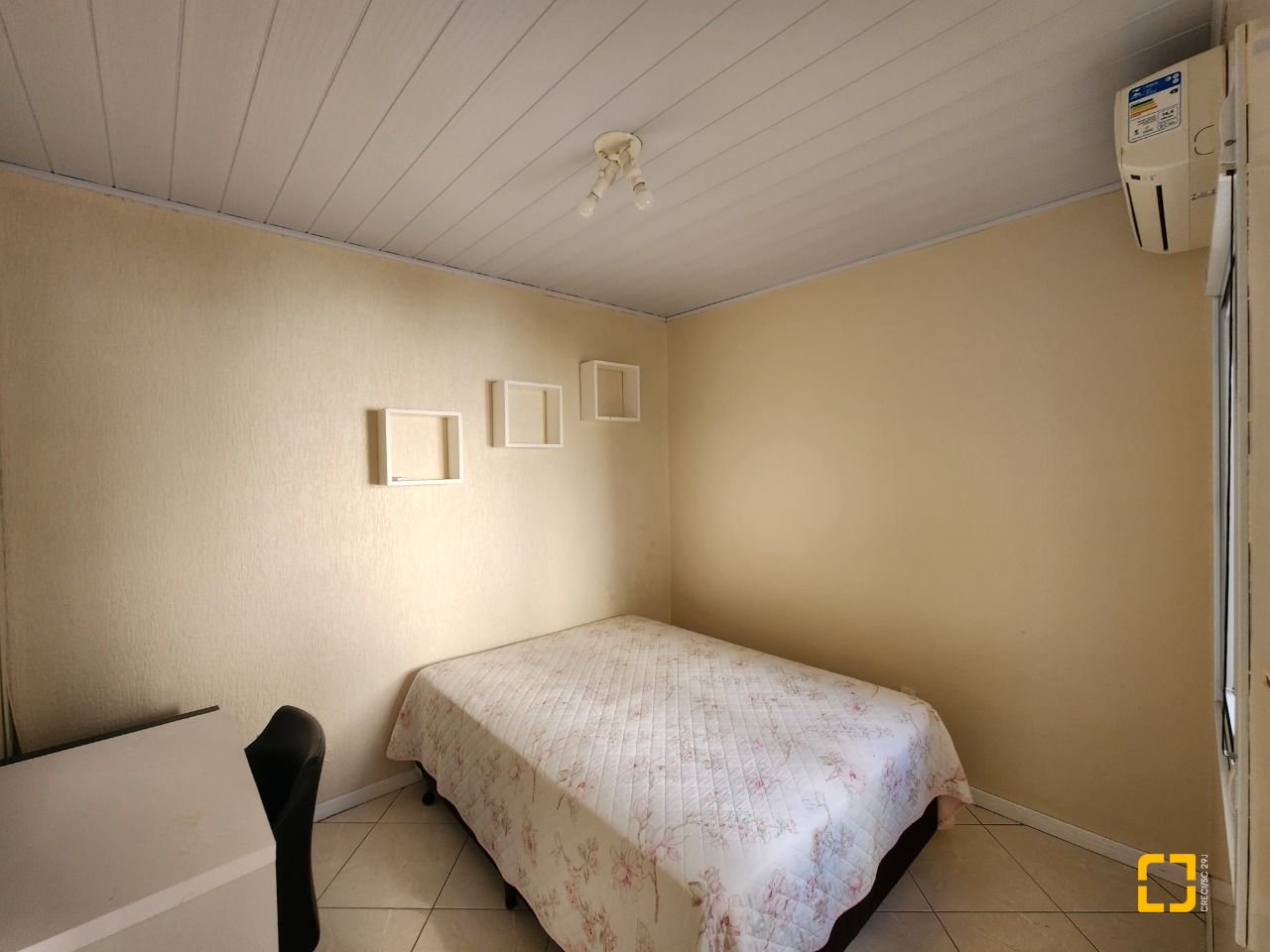 Casa com 120m², 4 quartos (sendo 1 suíte), 1 garagem, no bairro Centro em Florianópolis