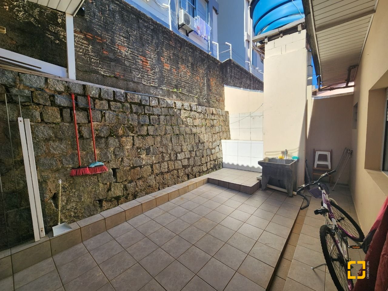 Casa com 120m², 4 quartos (sendo 1 suíte), 1 garagem, no bairro Centro em Florianópolis