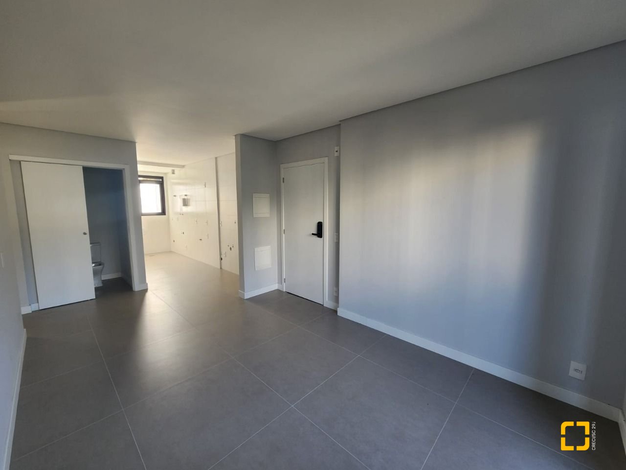 Apartamento com 69m², 4 quartos (sendo 2 suítes), 1 garagem, no bairro Centro em Florianópolis