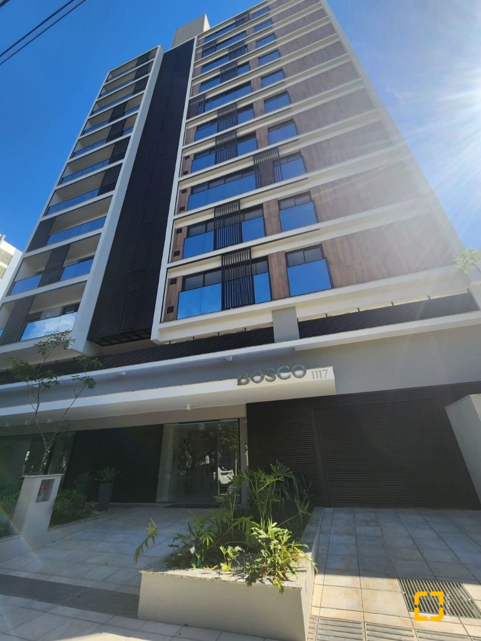 Apartamento com 69m², 4 quartos (sendo 2 suítes), 1 garagem, no bairro Centro em Florianópolis