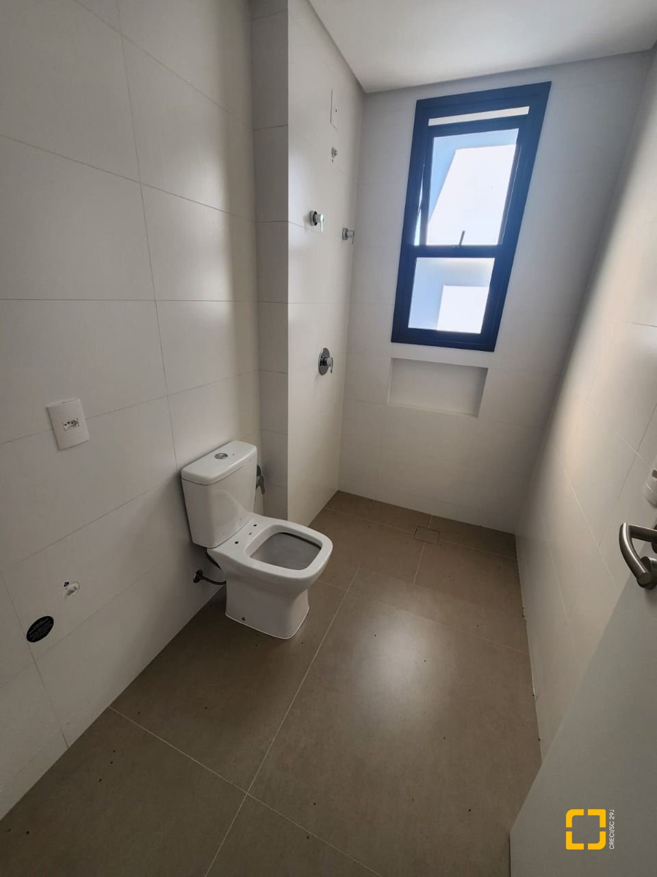Apartamento com 57m², 1 quarto, 1 garagem, no bairro Centro em Florianópolis