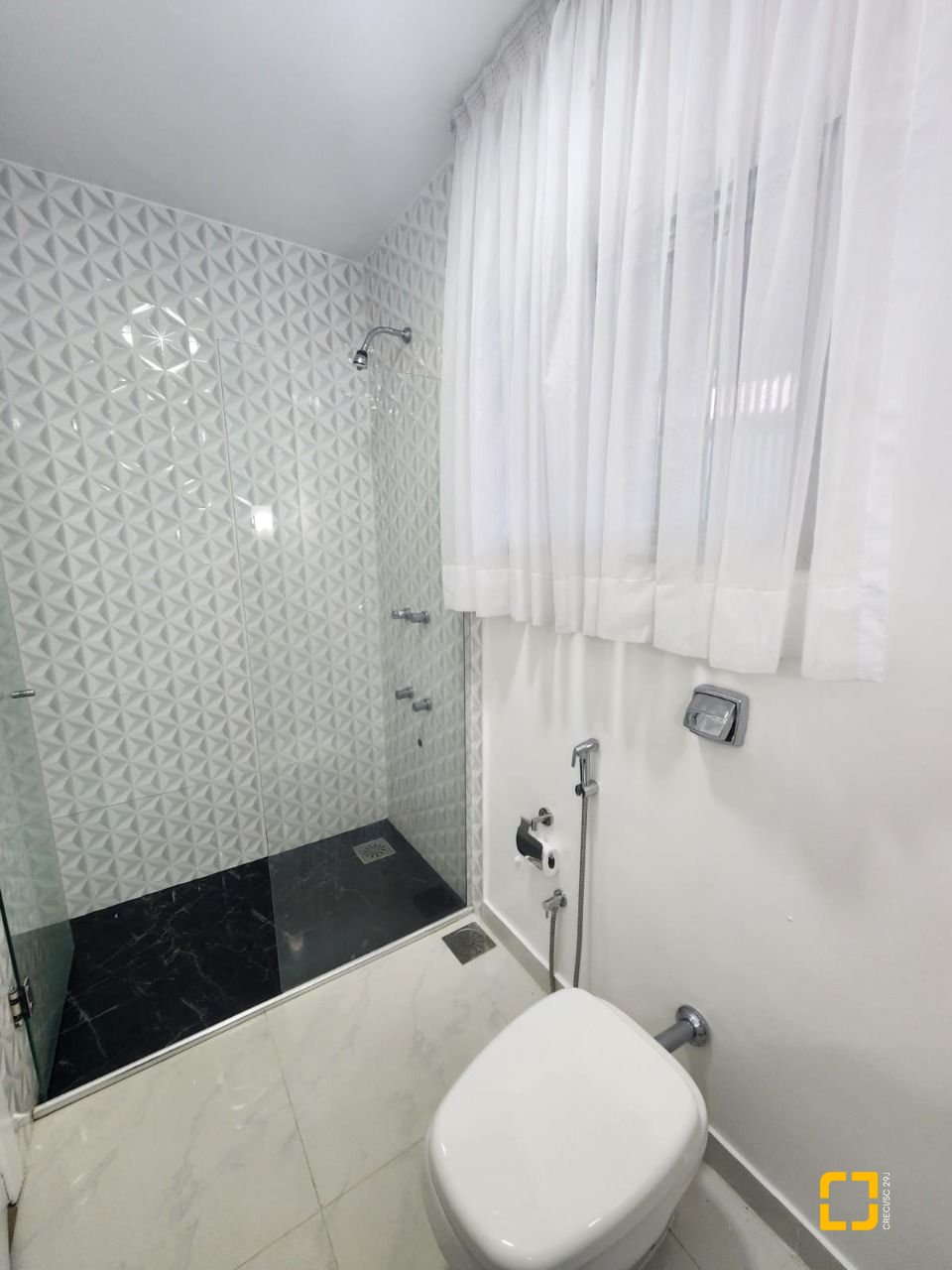 Apartamento com 57m², 1 quarto, 1 garagem, no bairro Centro em Florianópolis