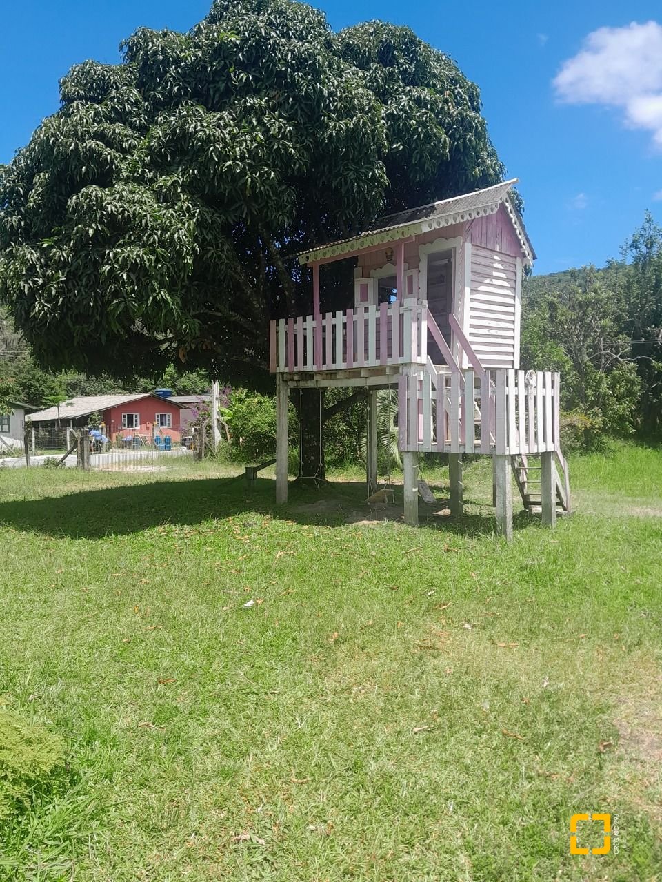 Sítio com 5280m², 4 quartos (sendo 1 suíte), no bairro Ratones em Florianópolis