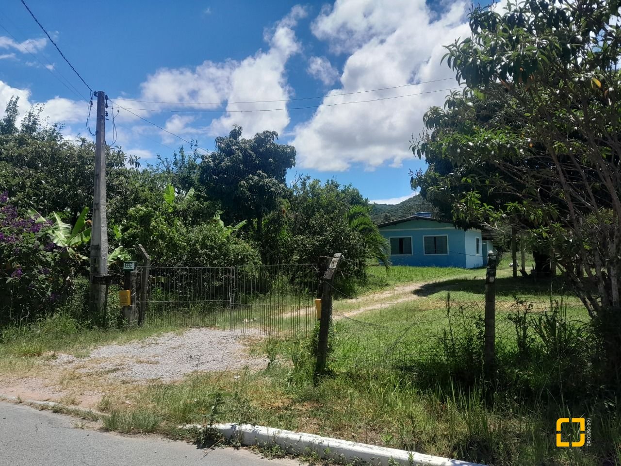 Sítio com 5280m², 4 quartos (sendo 1 suíte), no bairro Ratones em Florianópolis