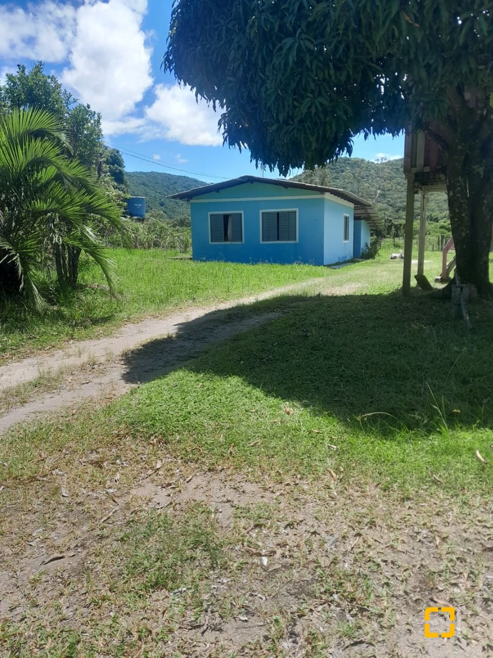Sítio com 5280m², 4 quartos (sendo 1 suíte), no bairro Ratones em Florianópolis