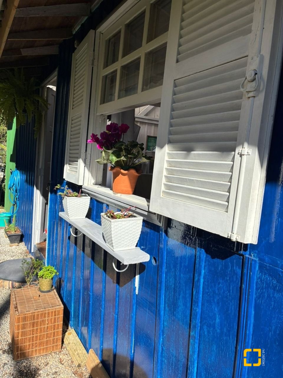 Casa com 90m², 2 quartos, 2 garagens, no bairro São Luiz em São José