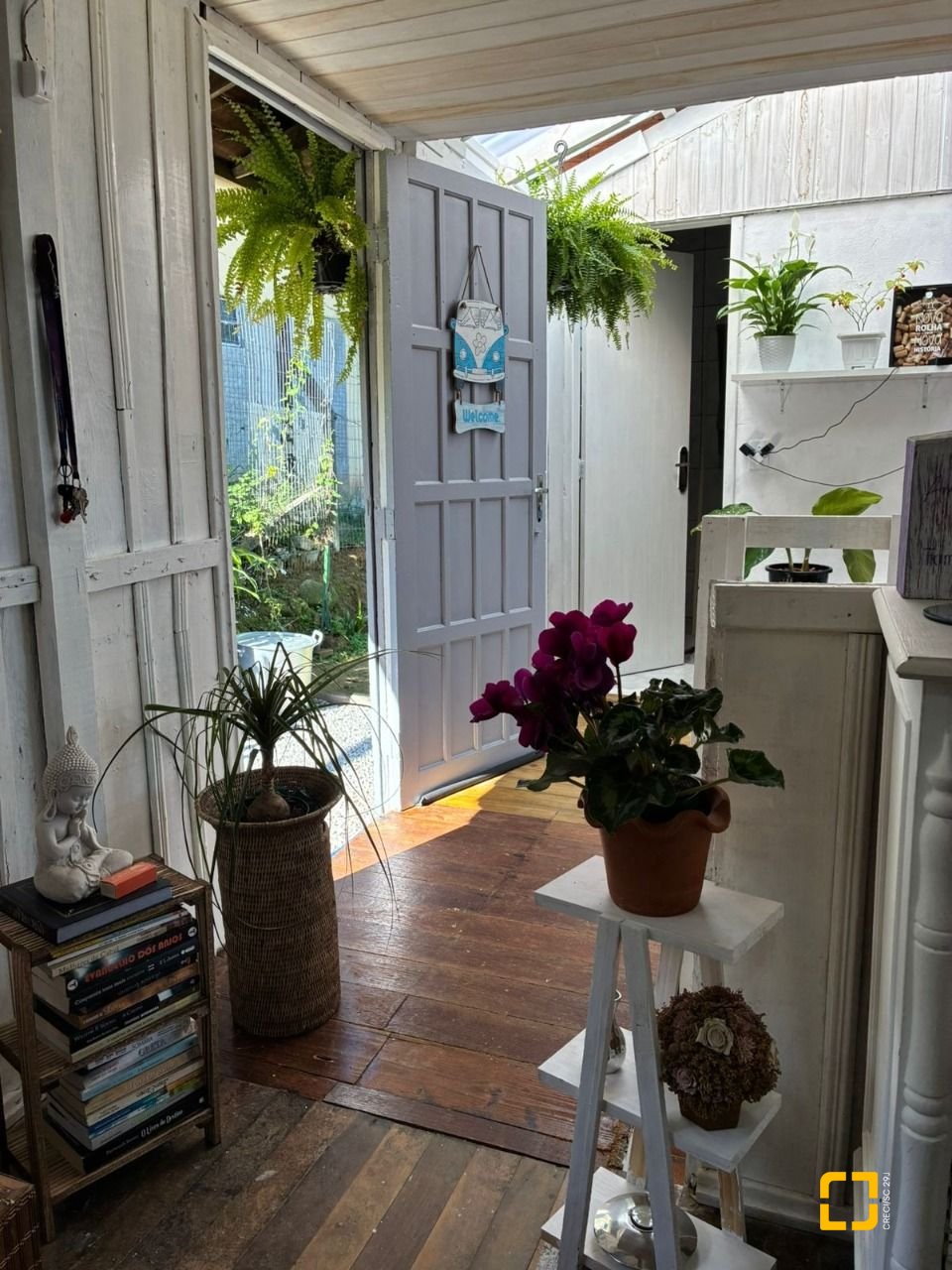 Casa com 90m², 2 quartos, 2 garagens, no bairro São Luiz em São José