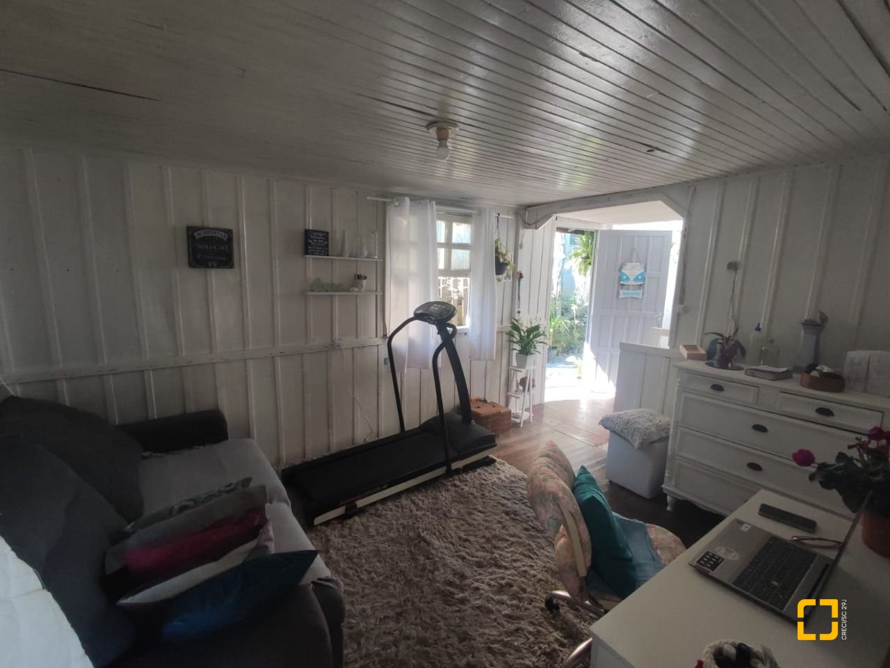 Casa com 90m², 2 quartos, 2 garagens, no bairro São Luiz em São José