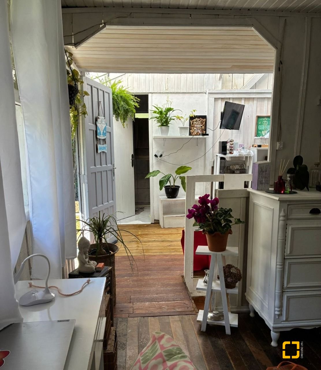 Casa com 90m², 2 quartos, 2 garagens, no bairro São Luiz em São José