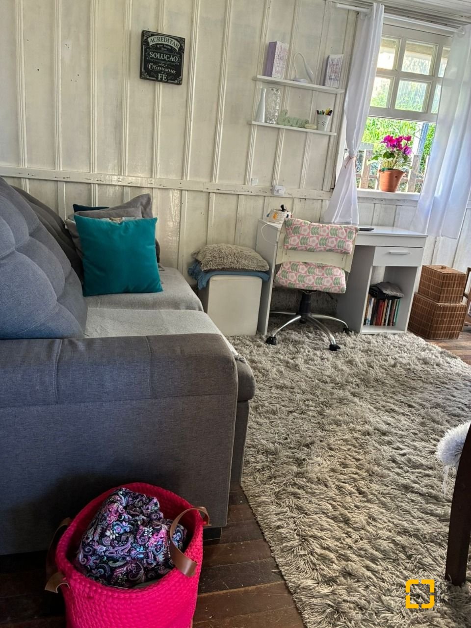 Casa com 90m², 2 quartos, 2 garagens, no bairro São Luiz em São José