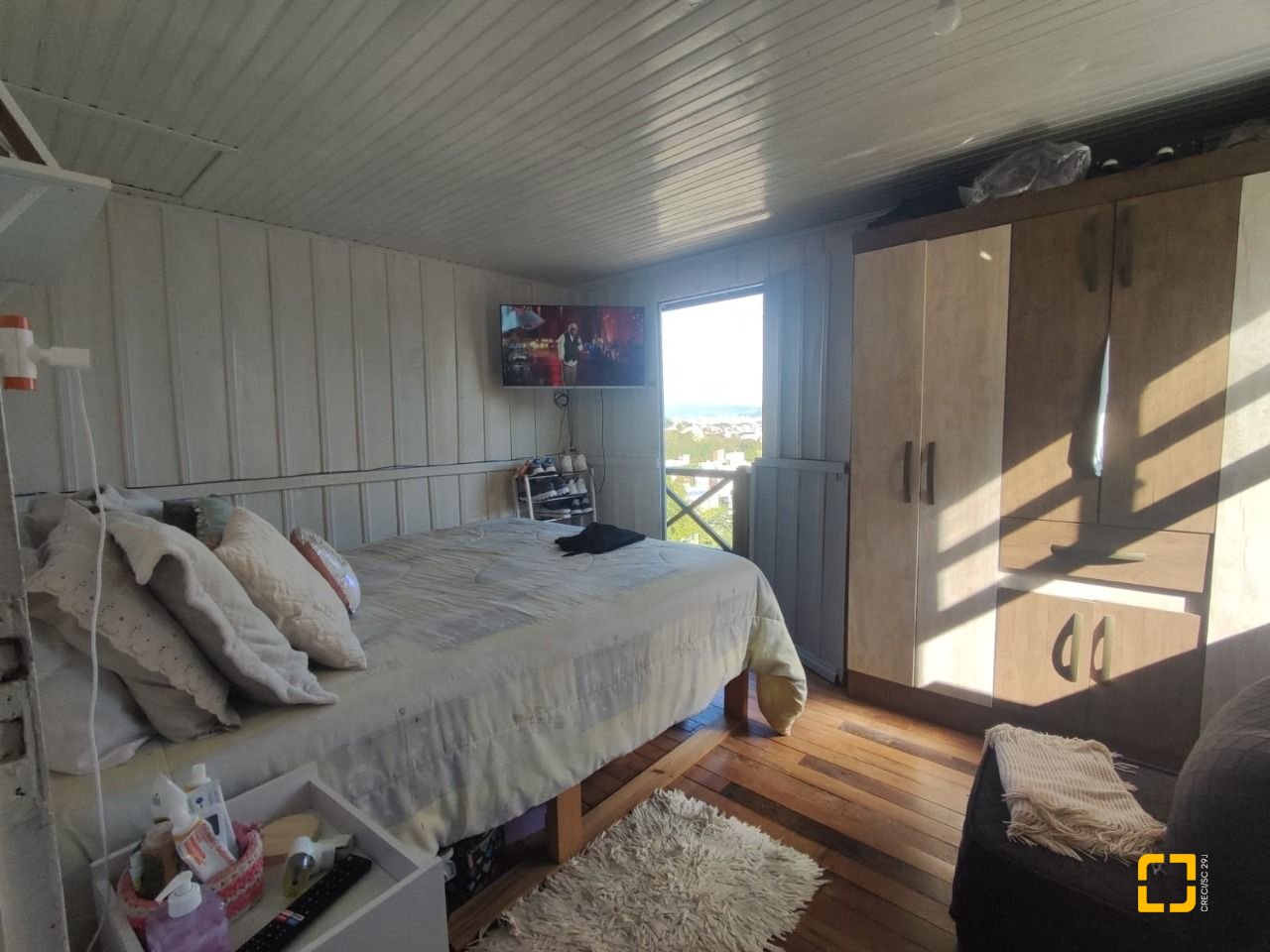 Casa com 90m², 2 quartos, 2 garagens, no bairro São Luiz em São José