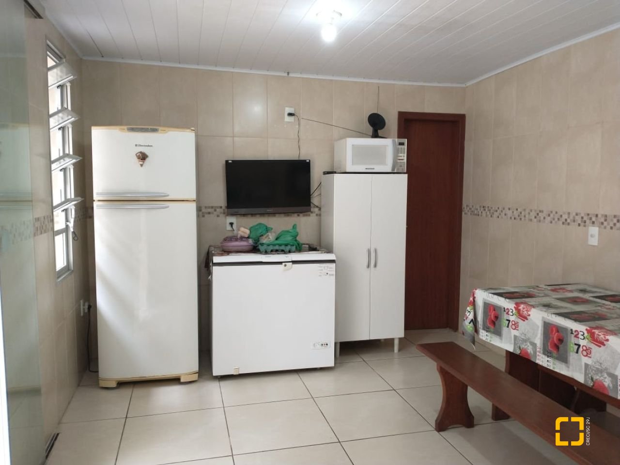 Casa com 119m², 6 quartos (sendo 2 suítes), 2 garagens, no bairro Saco dos Limões em Florianópolis