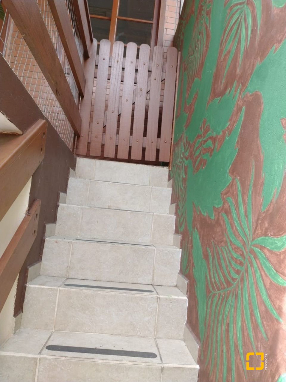 Casa com 119m², 6 quartos (sendo 2 suítes), 2 garagens, no bairro Saco dos Limões em Florianópolis
