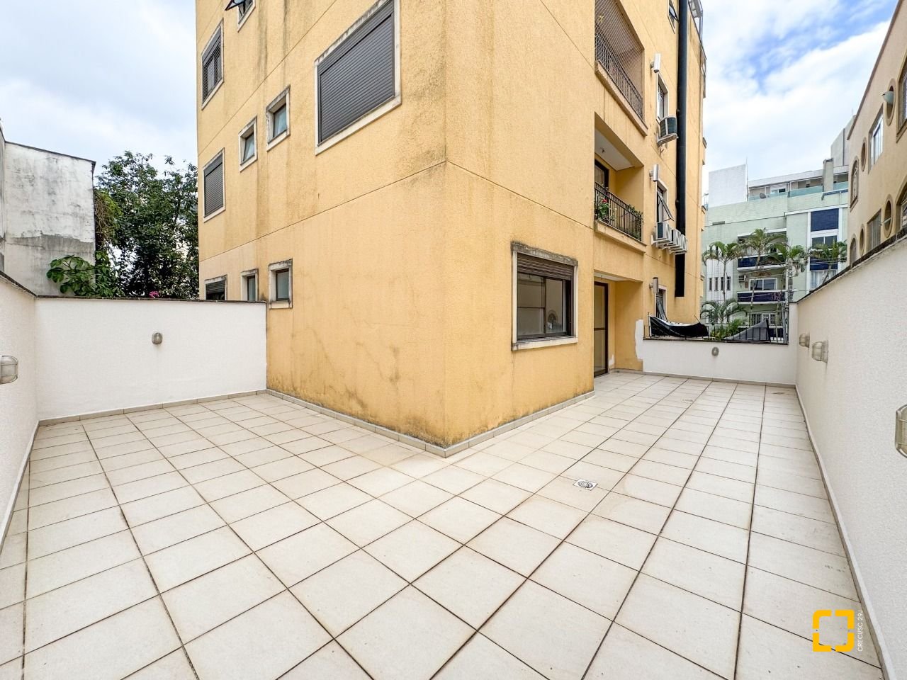 Apartamento com 105m², 3 quartos (sendo 1 suíte), 1 garagem, no bairro Trindade em Florianópolis