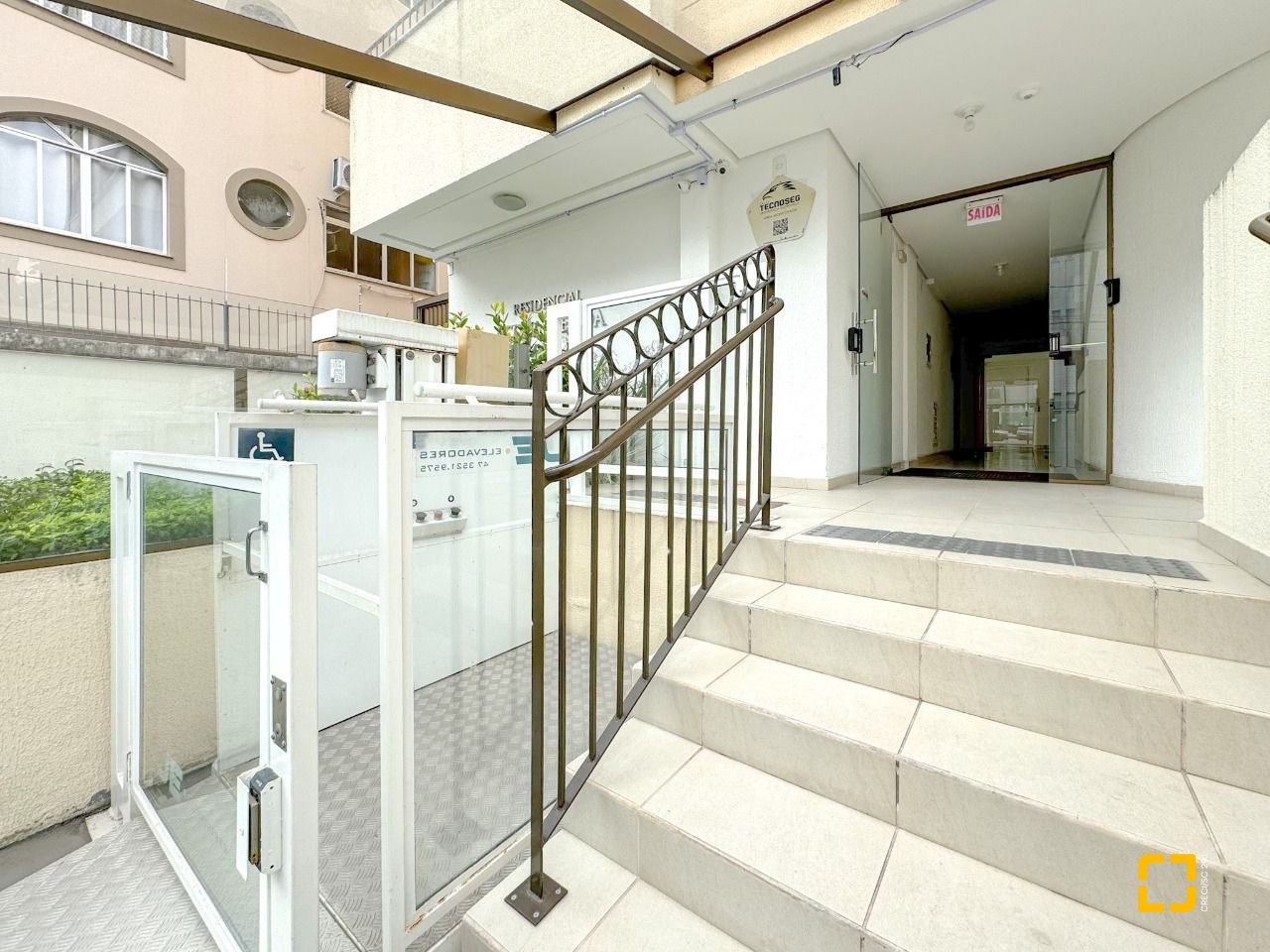 Apartamento com 105m², 3 quartos (sendo 1 suíte), 1 garagem, no bairro Trindade em Florianópolis