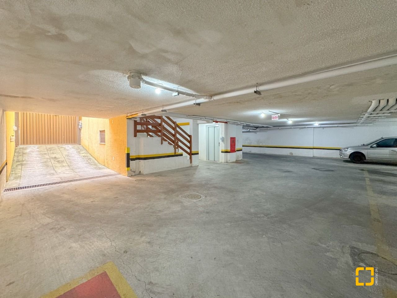 Apartamento com 105m², 3 quartos (sendo 1 suíte), 1 garagem, no bairro Trindade em Florianópolis
