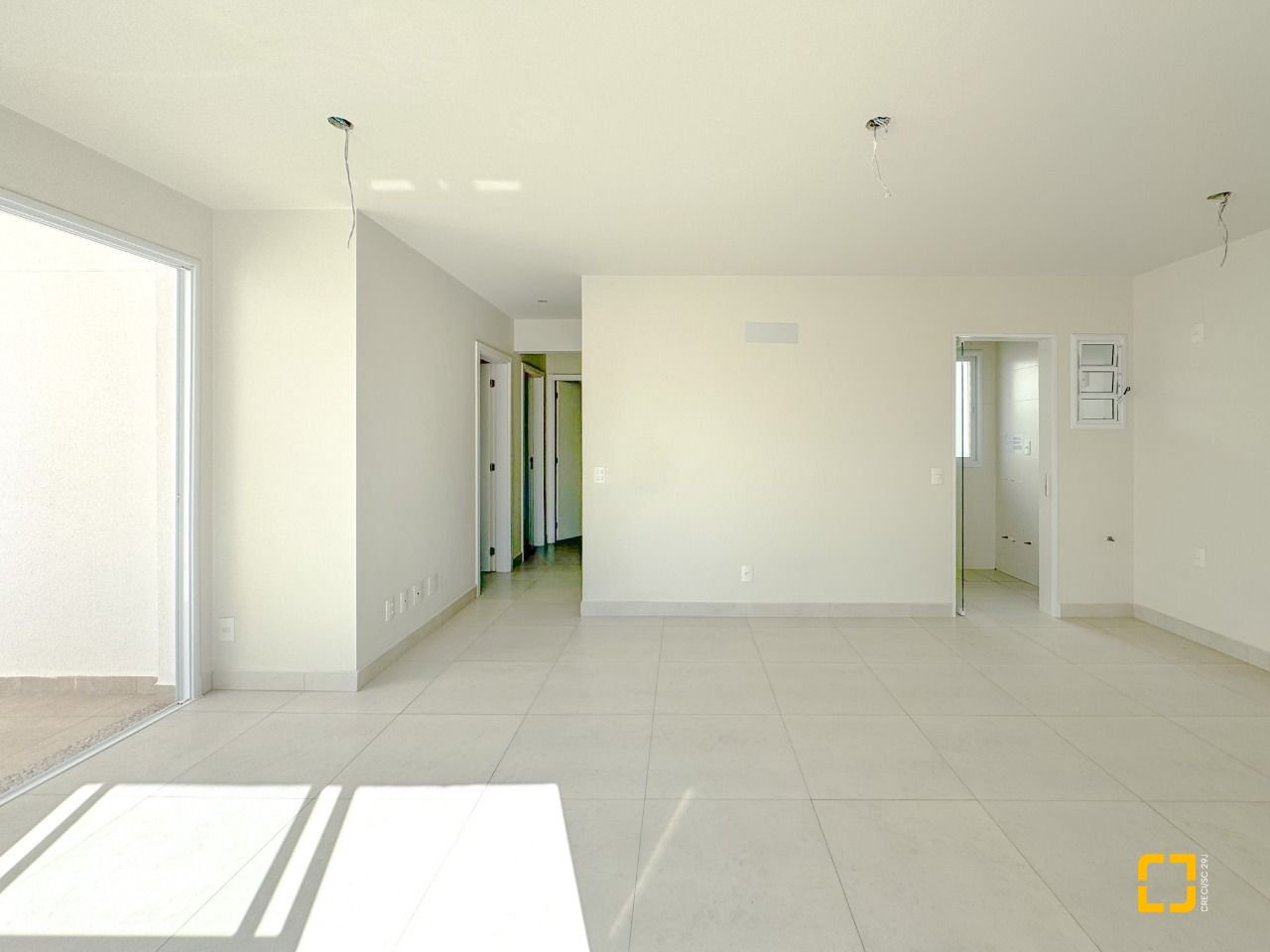 Cobertura com 156m², 4 quartos (sendo 1 suíte), 2 garagens, no bairro Agronômica em Florianópolis