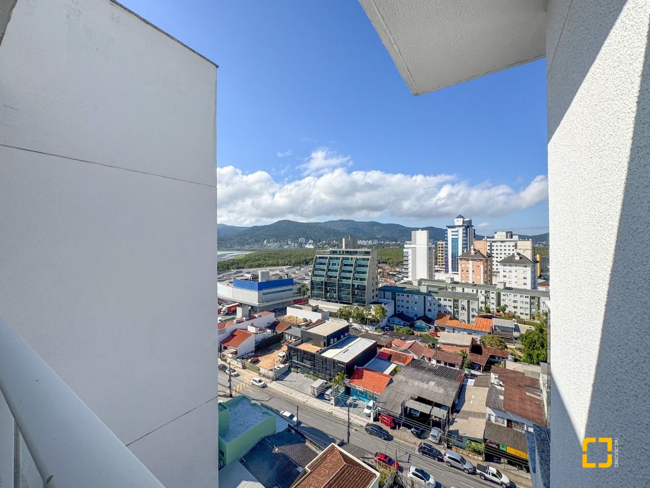 Cobertura com 156m², 4 quartos (sendo 1 suíte), 2 garagens, no bairro Agronômica em Florianópolis