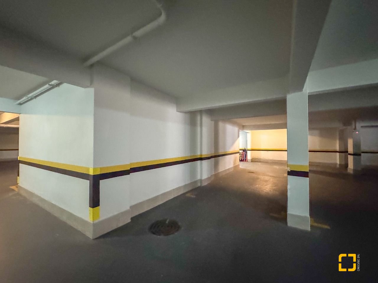 Cobertura com 156m², 4 quartos (sendo 1 suíte), 2 garagens, no bairro Agronômica em Florianópolis