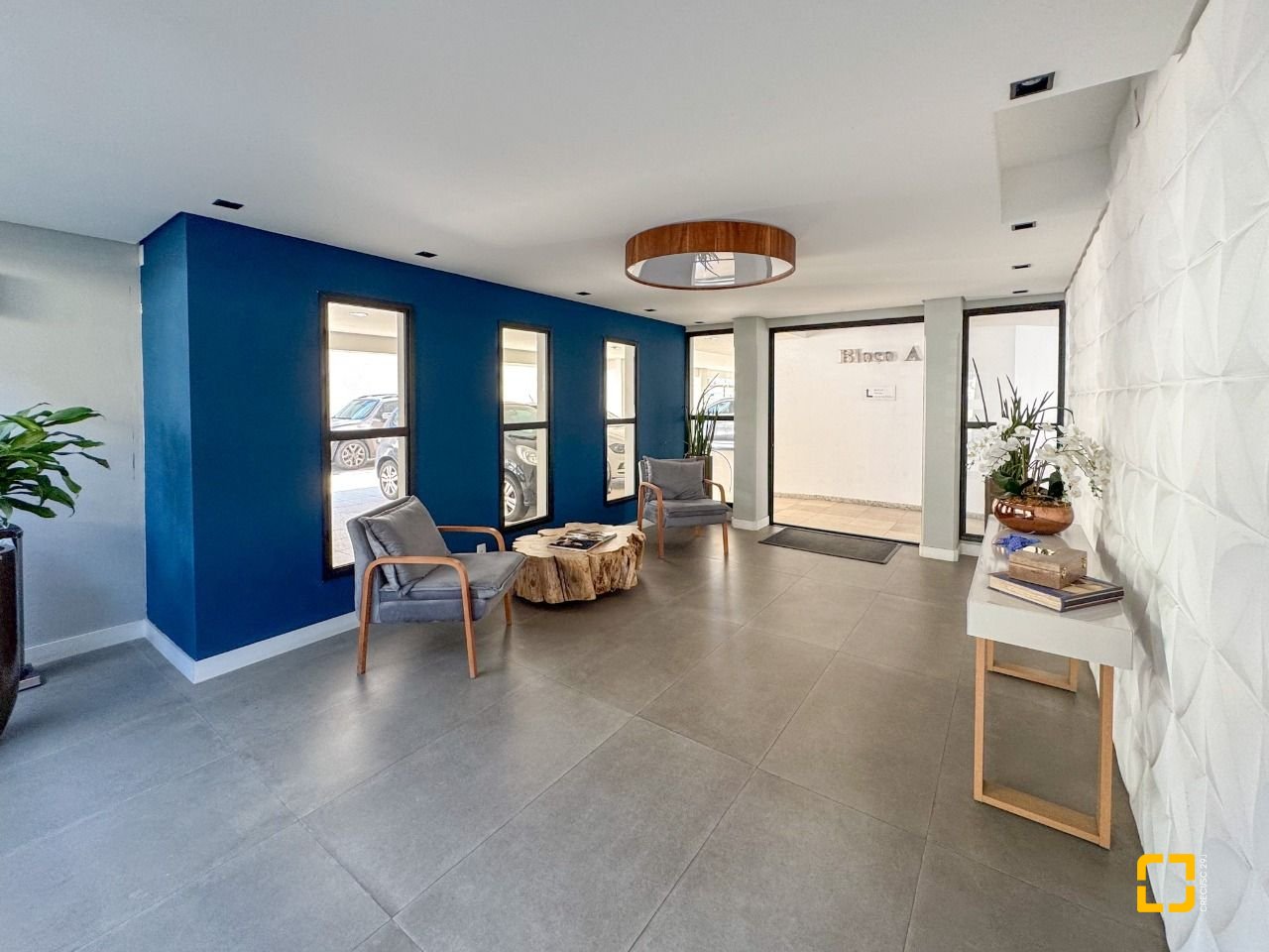 Cobertura com 156m², 4 quartos (sendo 1 suíte), 2 garagens, no bairro Agronômica em Florianópolis