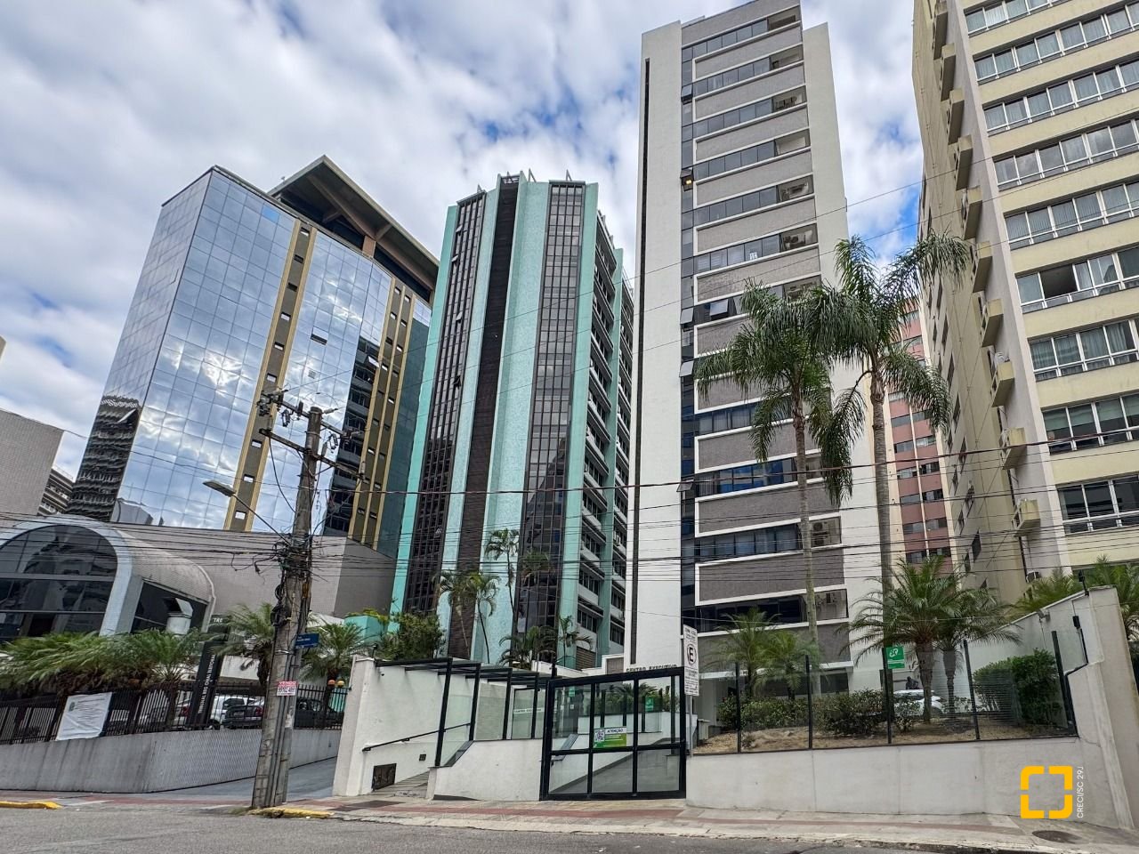 Sala com 60m², 1 garagem, no bairro Centro em Florianópolis