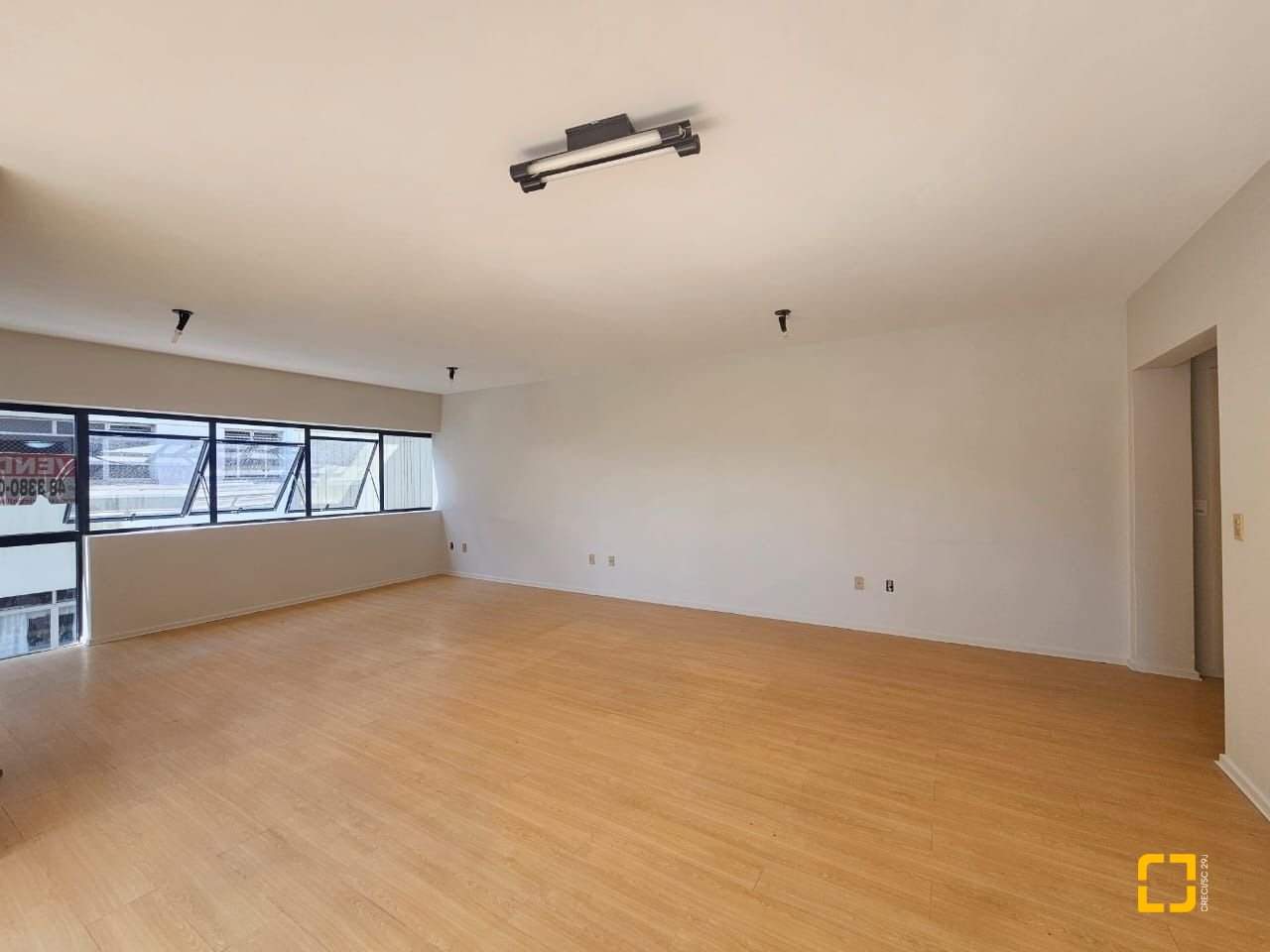 Sala com 60m², 1 garagem, no bairro Centro em Florianópolis