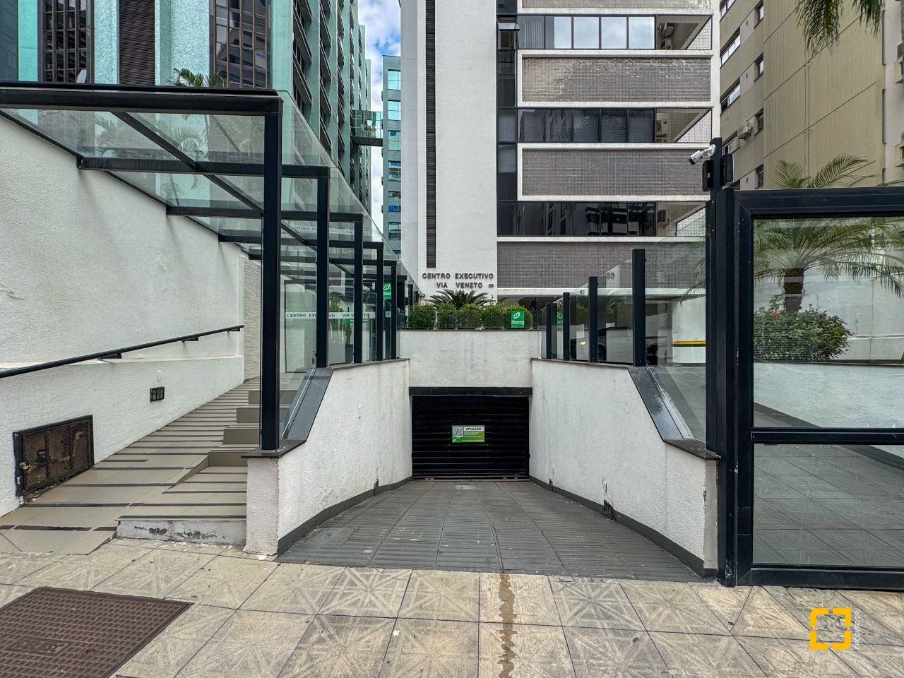 Sala com 60m², 1 garagem, no bairro Centro em Florianópolis