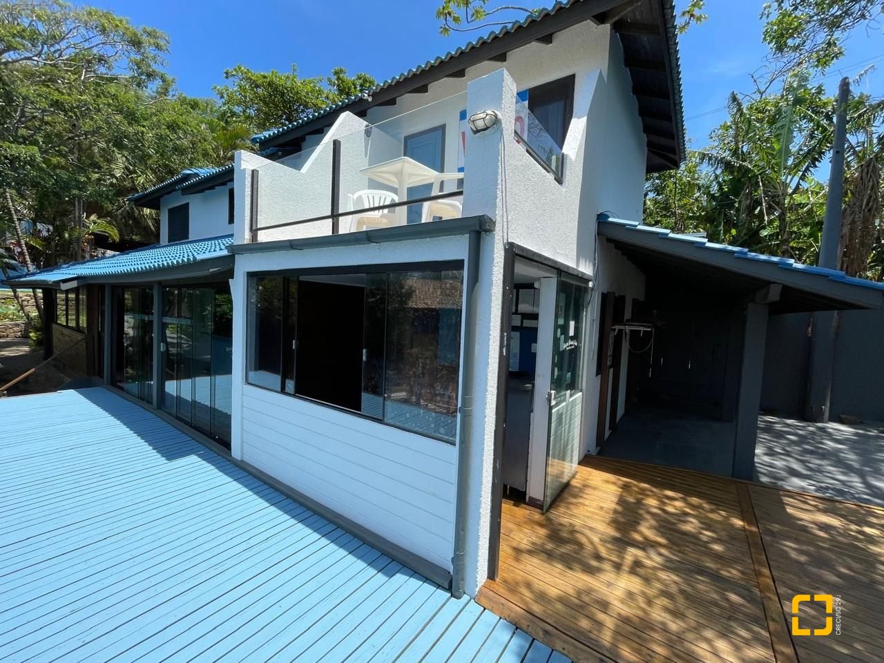 Hotel com 228m², 11 quartos, no bairro Barra da Lagoa em Florianópolis