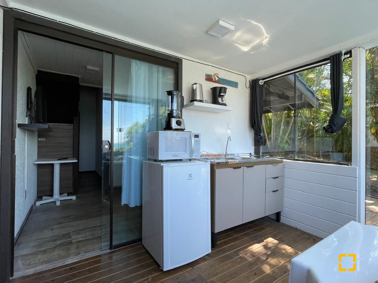 Hotel com 228m², 11 quartos, no bairro Barra da Lagoa em Florianópolis