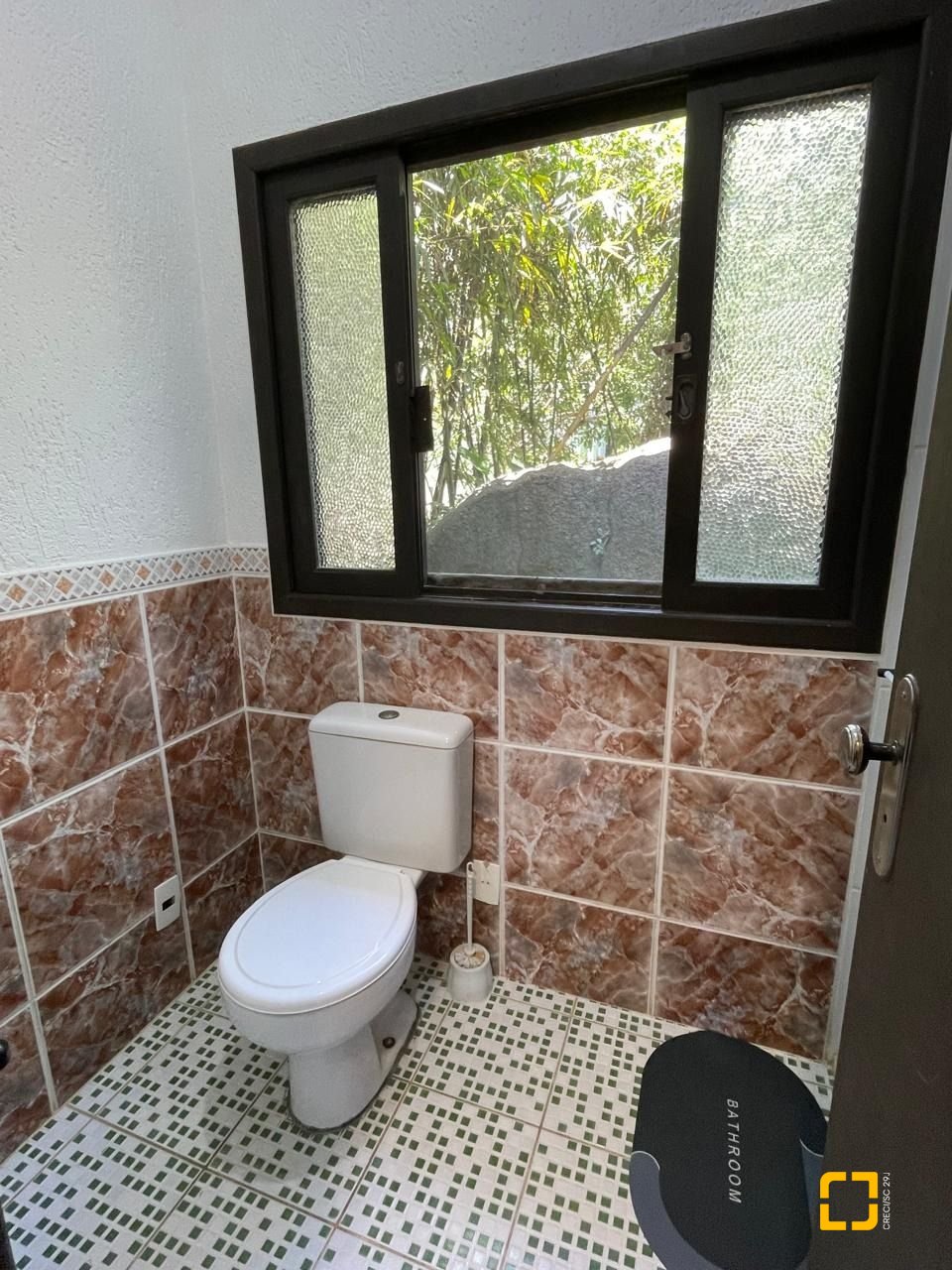 Hotel com 228m², 11 quartos, no bairro Barra da Lagoa em Florianópolis