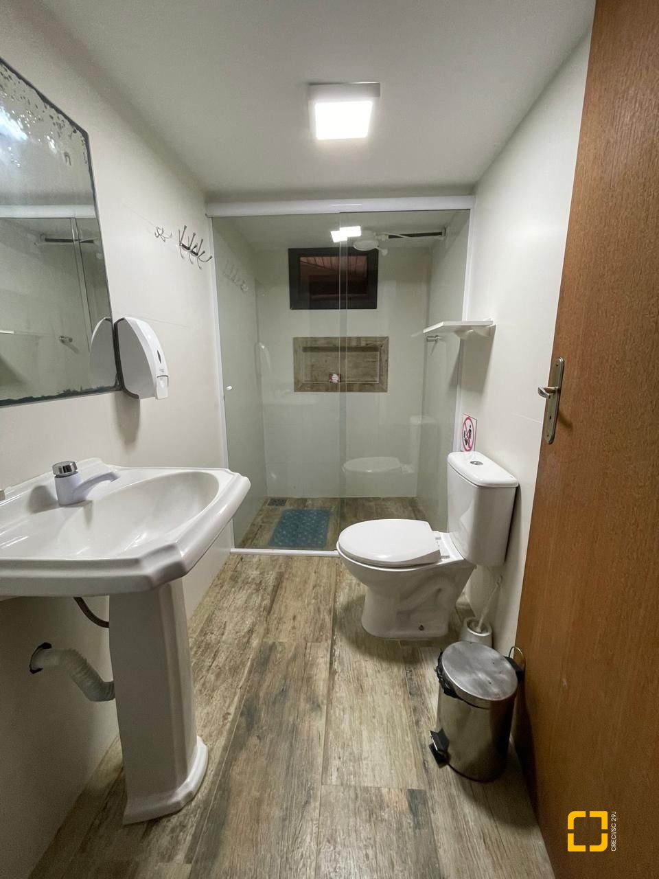 Hotel com 228m², 11 quartos, no bairro Barra da Lagoa em Florianópolis