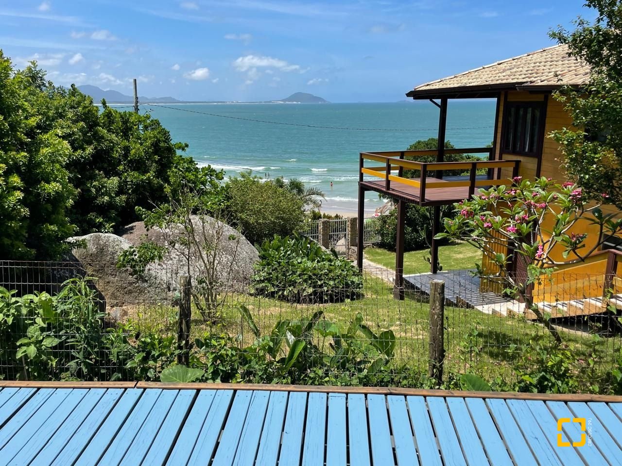 Hotel com 228m², 11 quartos, no bairro Barra da Lagoa em Florianópolis