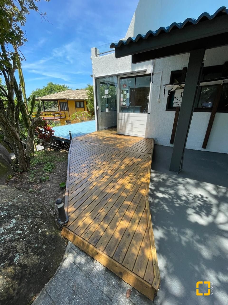 Hotel com 228m², 11 quartos, no bairro Barra da Lagoa em Florianópolis
